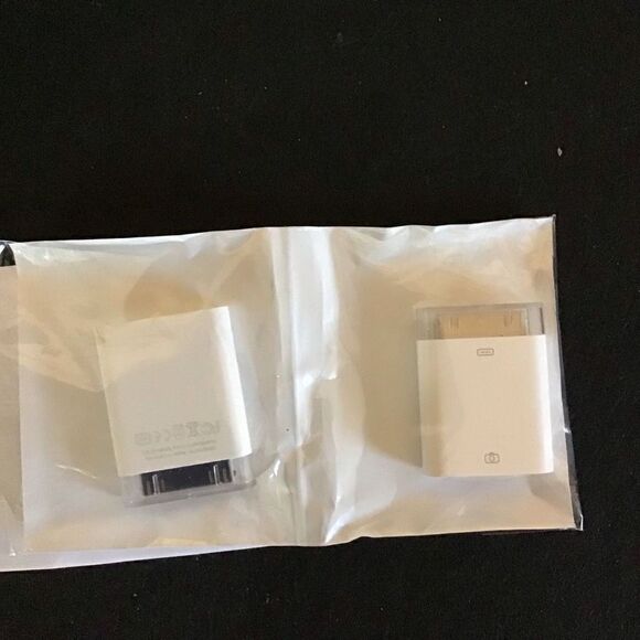iPad, camera adapter, new in box - Picture 2 of 2